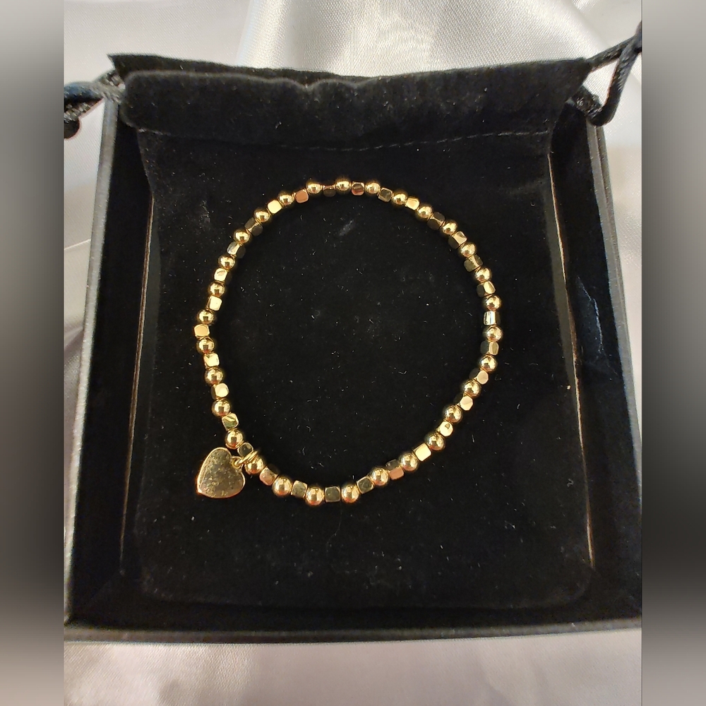 Siumal Gold Tone Beaded Bracelet with Heart Charm Size 7
